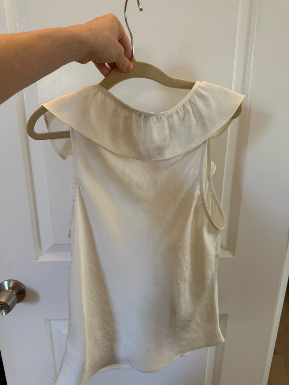 Wilfred Aritzia Tonka Satin Blouse - Picture 4 of 6